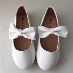 White Mary Jane Dress Shoes Sz 9 Toddler Bear Mall